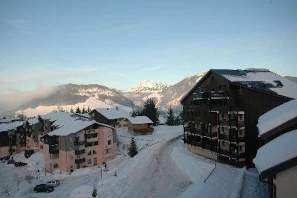 Appartement Montagne La Vallee Verte Coeur Station Hirmentaz Bellevaux Exterior photo